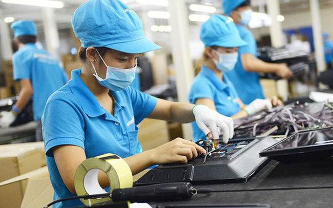 Kinh tế Việt Nam chững lại vì Mỹ – Trung
